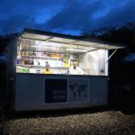Quiosque Solar ilumina áreas remotas da África