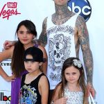 Travis Barker e sua família vegana
