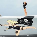 Pamela Anderson apoia Sea Shepherd em coletiva na Califórnia