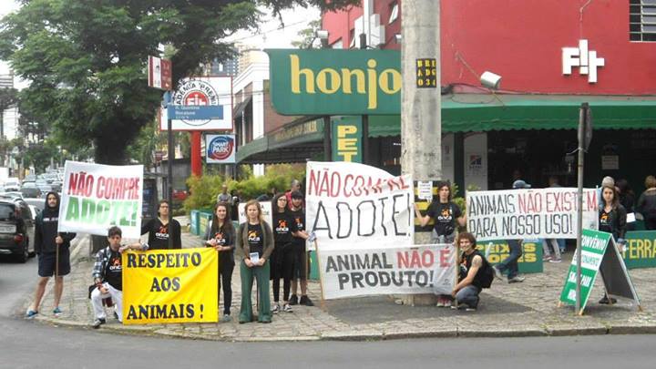 onca-protesto-direitos-animais-curitiba-honjo