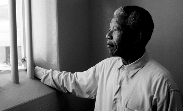 Nelson-Mandela-História-Doodle-Google-Apartheid